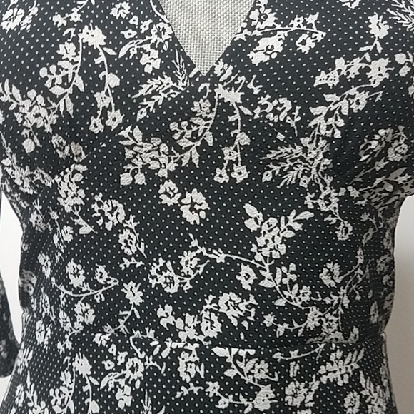 Floral mini dress - Picture 6 of 7